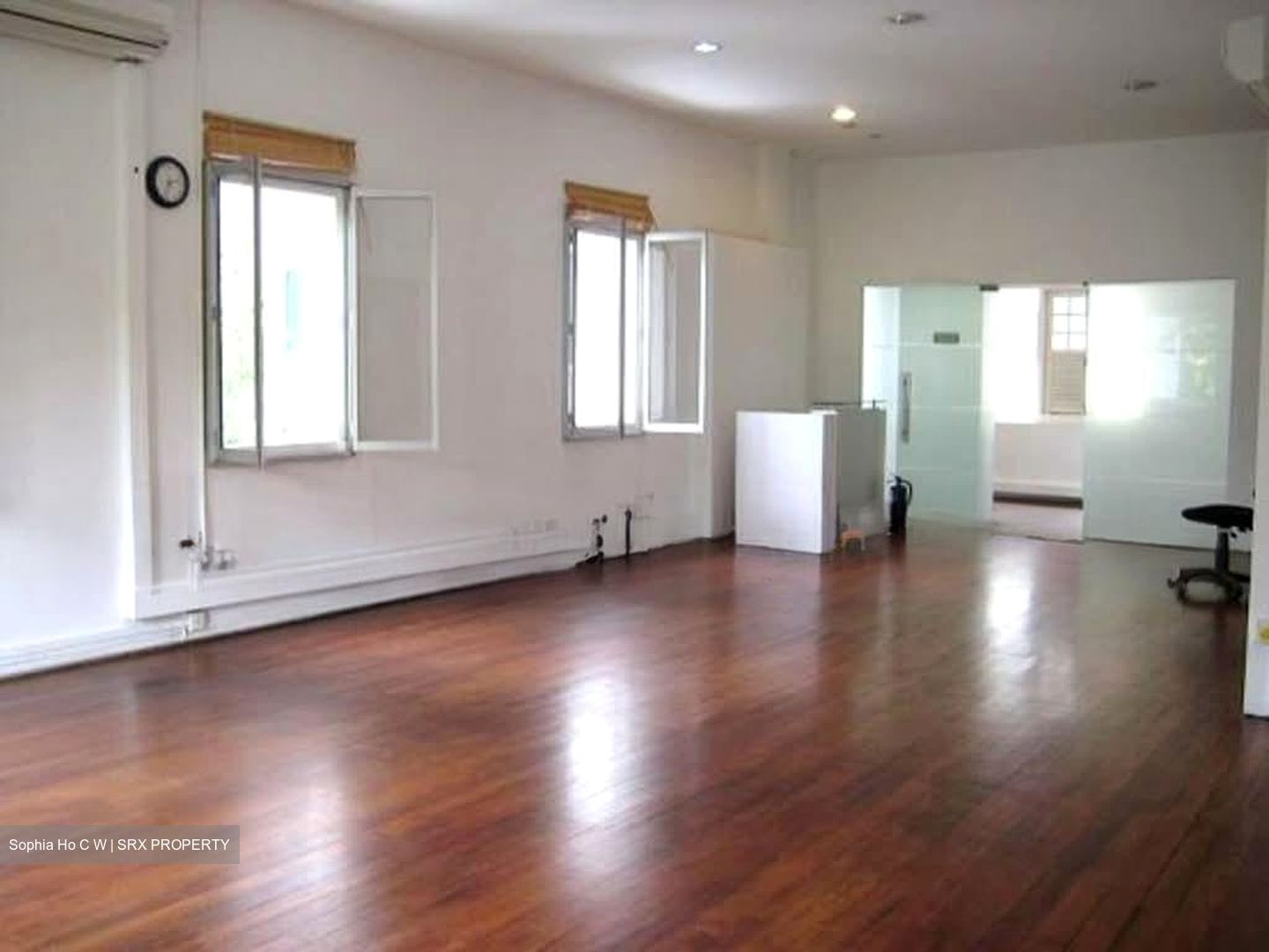 Telok Ayer Street (D1), Office #544434951